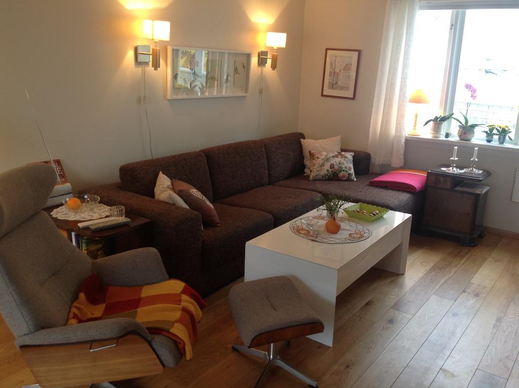 Mandal Privat Rom Og Husutleie Exterior photo